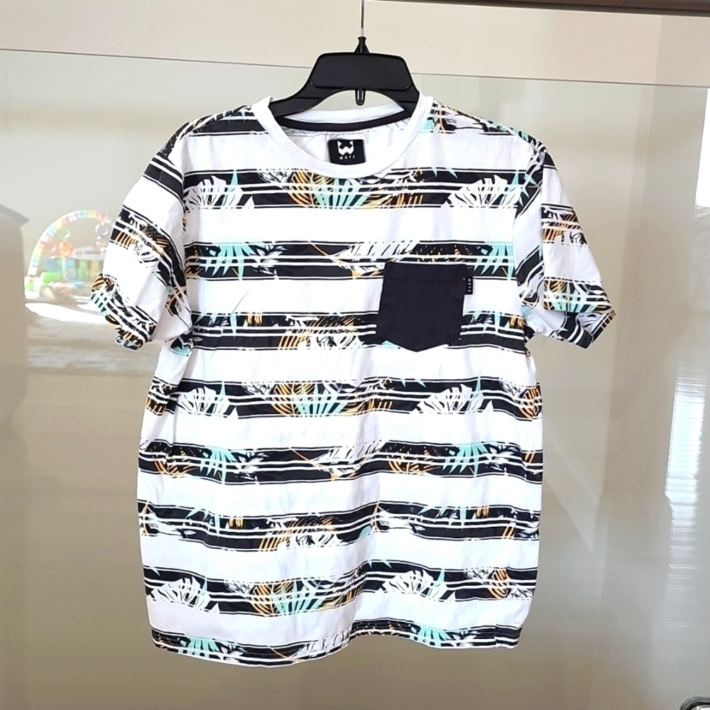 WXYZ men's t-shirt.  Size M